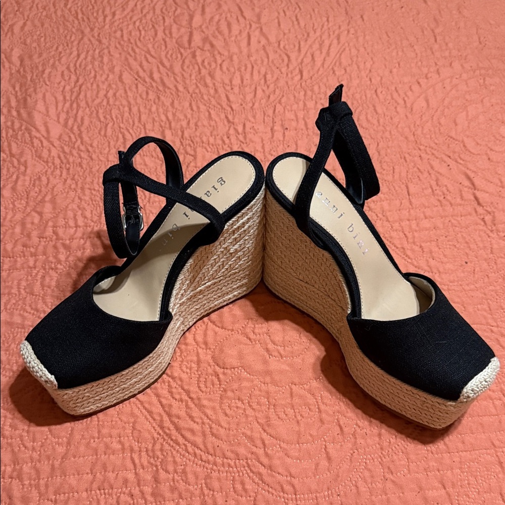 Brand New Gianni Bini Black Espadrille Wedges with ankle buckle